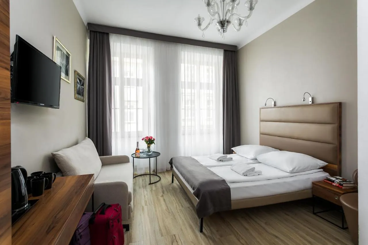G12 Aparthotel Krakow Apartment